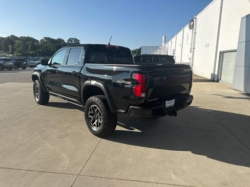 Used 2025 Chevrolet Colorado ZR2 AWD/4WD image 5