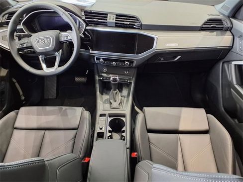 New 2025 Audi Q3 2.0T Premium image 7