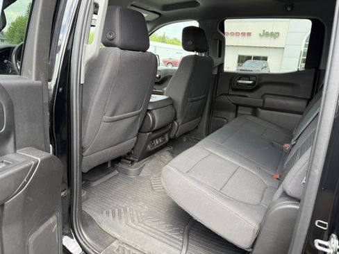 Used 2021 Chevrolet Silverado 1500 LT AWD/4WD image 16