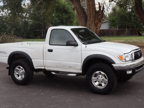 Used 2003 Toyota Tacoma 4x4 Regular Cab image 2