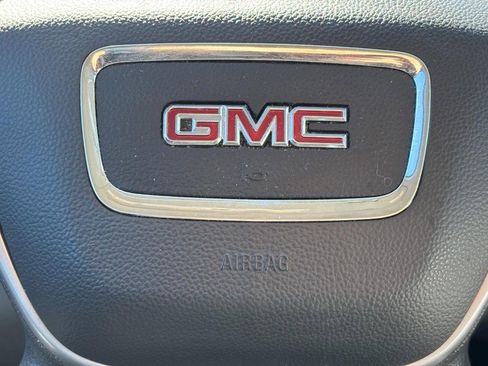 Certified 2016 GMC Canyon 2WD Crew Cab w/ Convenience Package image 18