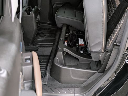 Used 2023 GMC Canyon Denali AWD/4WD image 28