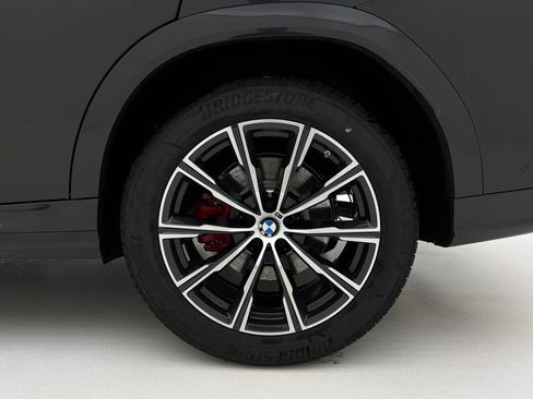 New 2026 BMW X6 xDrive40i w/ Climate Comfort Package image 15