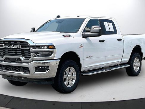 Used 2025 RAM 2500 Big Horn AWD/4WD image 4