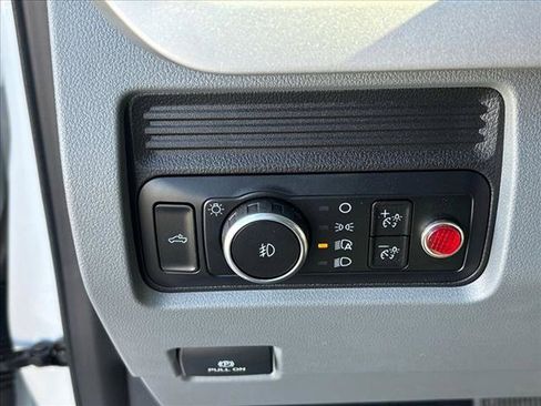 New 2024 Ford F550 4x4 Regular Cab Super Duty image 18