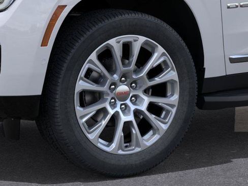 New 2026 GMC Yukon XL Denali AWD/4WD image 9
