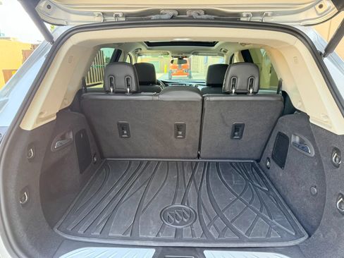 Used 2019 Buick Envision Essence FWD image 23