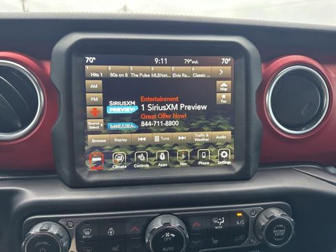 Used 2022 Jeep Wrangler Unlimited Rubicon w/ LED Lighting Group AWD/4WD image 30