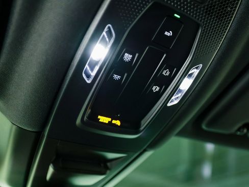 Certified 2025 Porsche Cayenne image 21