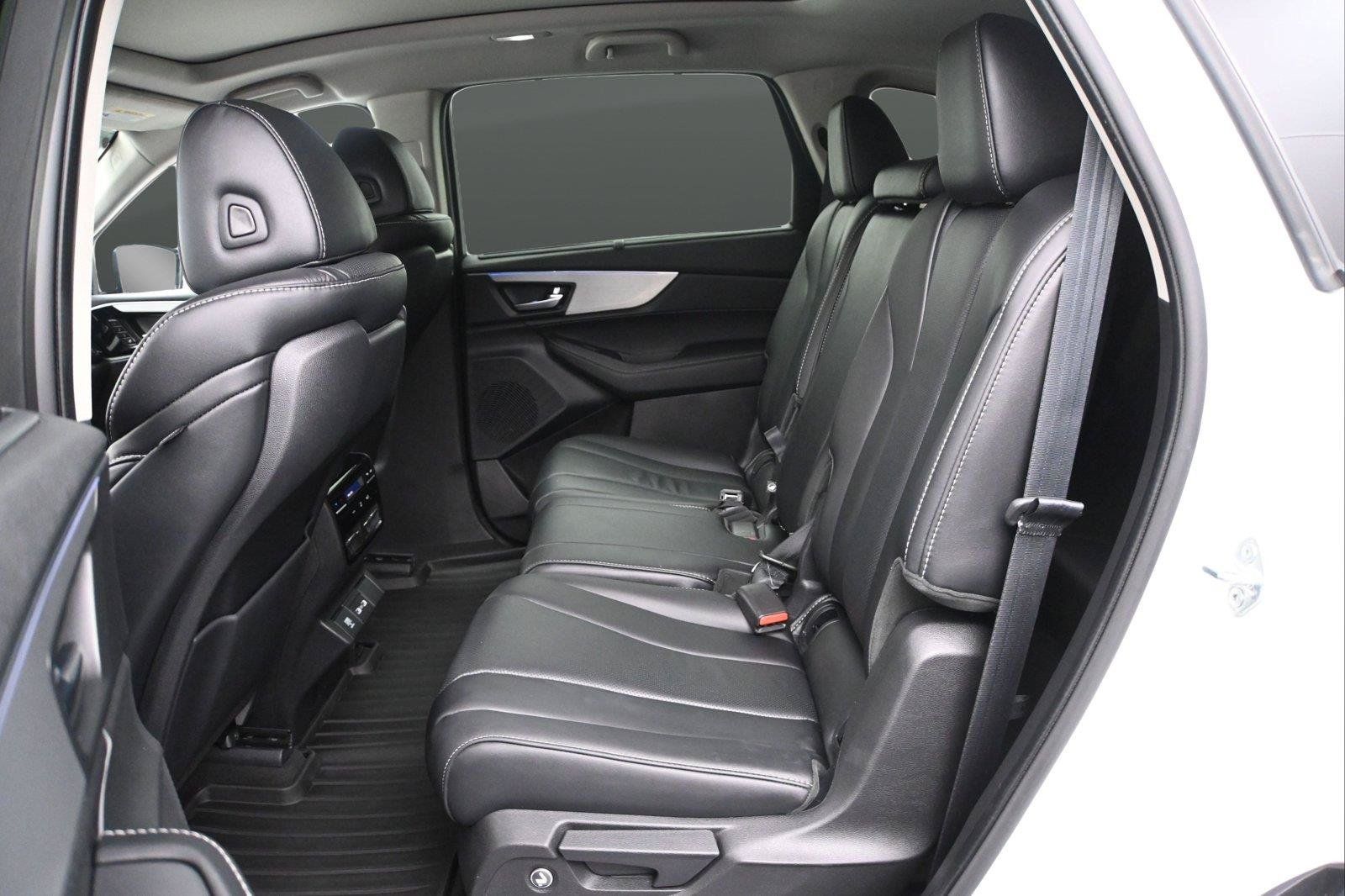 Certified 2024 Acura MDX w/ Technology Package AWD/4WD image 9