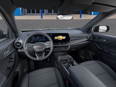 New 2026 Chevrolet Equinox LT w/ Convenience Package II image 16