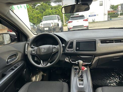 Used 2021 Honda HR-V EX image 14