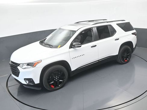 Used 2021 Chevrolet Traverse Premier w/ Redline Edition image 40