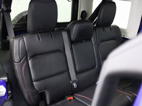 Used 2019 Jeep Wrangler Unlimited Rubicon image 24