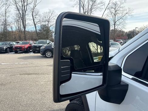 Used 2024 GMC Sierra 2500 SLE w/ SLE Convenience Package image 7