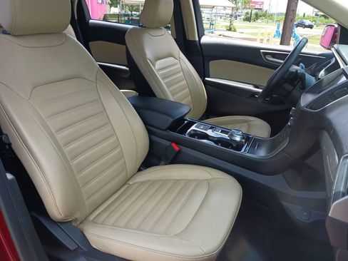 Used 2019 Ford Edge SEL w/ Equipment Group 201A AWD/4WD image 16