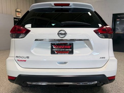 Used 2020 Nissan Rogue S AWD/4WD image 5