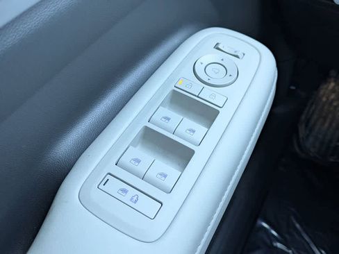 Used 2025 Hyundai Santa Fe Calligraphy FWD image 40