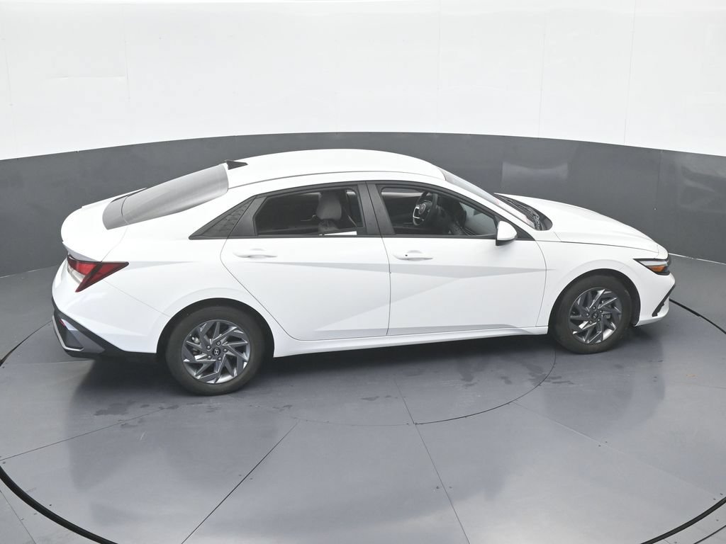 Used 2024 Hyundai Elantra SEL FWD image 52