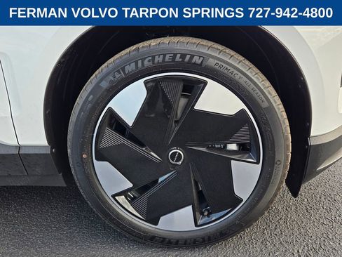 New 2026 Volvo EX30 Plus w/ Protection Package Premier image 11