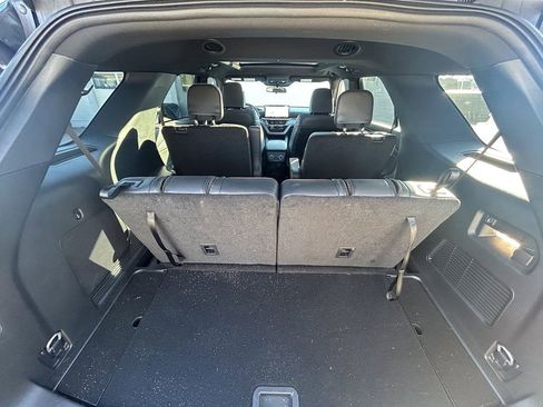 Used 2025 Ford Explorer ST-Line AWD/4WD image 7