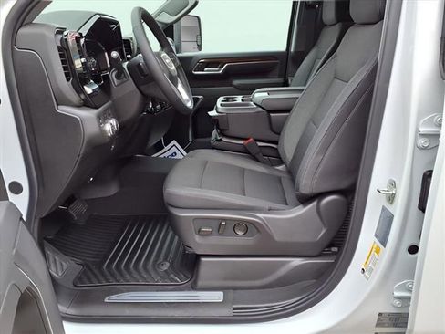 New 2026 GMC Sierra 3500 SLE w/ SLE Value Package image 22