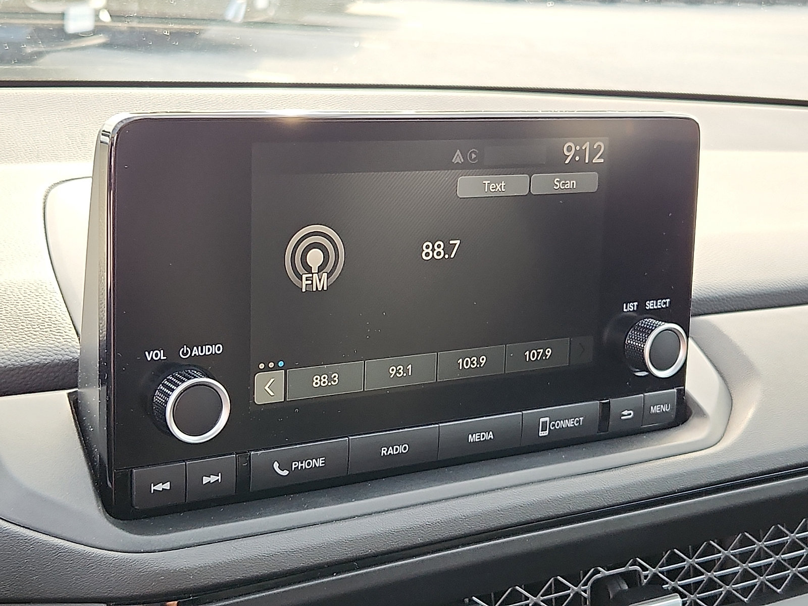 Used 2023 Honda Accord EX image 17
