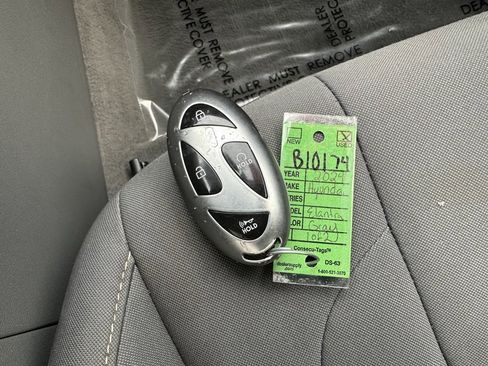 Used 2024 Hyundai Elantra SEL image 23