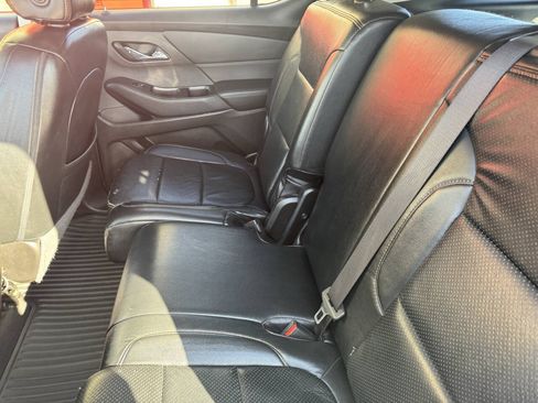 Used 2018 Chevrolet Traverse LS AWD/4WD image 16