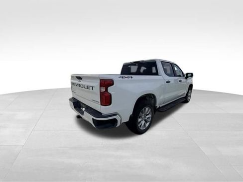 Used 2020 Chevrolet Silverado 1500 Custom w/ Custom Value Package AWD/4WD image 4