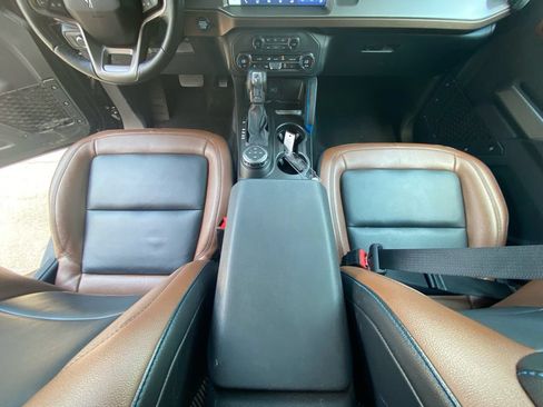 Used 2023 Ford Bronco Outer Banks AWD/4WD image 11