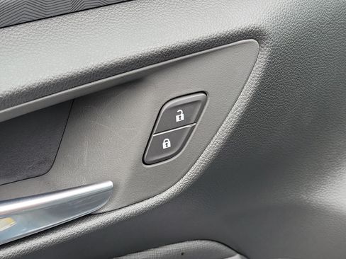 Used 2025 Buick Envista Sport Touring w/ Convenience I Package FWD image 19