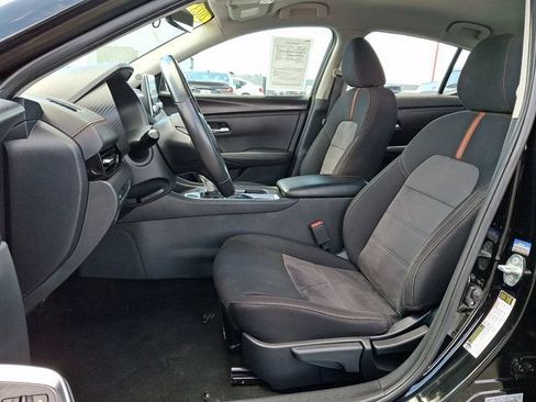 Used 2023 Nissan Sentra SR w/ Electronics Package FWD image 14