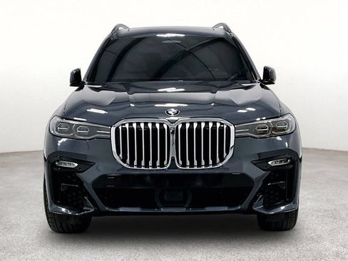 Used 2022 BMW X7 xDrive40i w/ M Sport Package AWD/4WD image 3