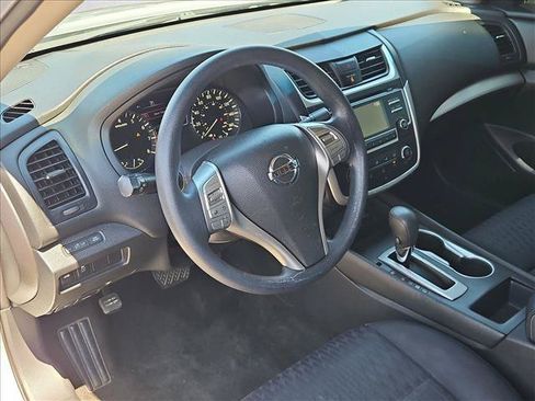 Used 2016 Nissan Altima 2.5 S w/ Power Driver Seat Package FWD image 13