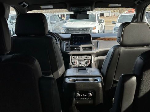 Used 2023 Chevrolet Tahoe Premier AWD/4WD image 10