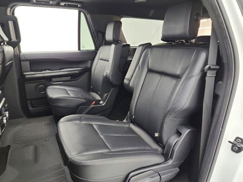 Used 2020 Ford Expedition Max XLT w/ Equipment Group 202A RWD image 16