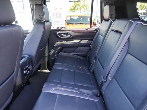 Used 2024 Chevrolet Suburban Premier AWD/4WD image 18