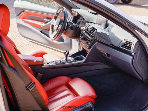 Used 2015 BMW M4 Convertible image 42