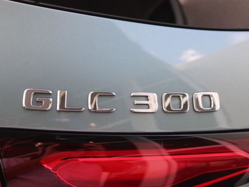 Used 2026 Mercedes-Benz GLC 300 image 19