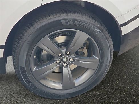 Certified 2020 Land Rover Range Rover Velar R-Dynamic S image 36