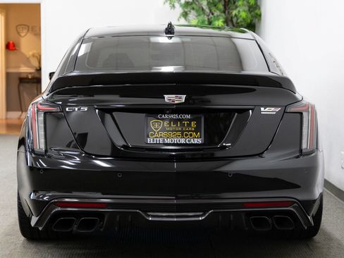 Used 2023 Cadillac CT5 V Blackwing w/ Carbon Fiber Package 2 RWD image 4