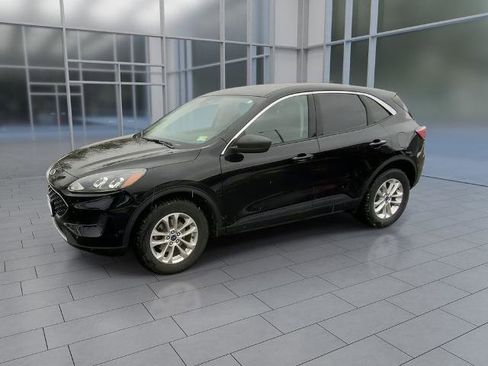 Certified 2022 Ford Escape SE w/ Cold Weather Package image 4