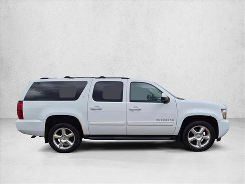 Used 2014 Chevrolet Suburban LT AWD/4WD image 4