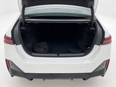 New 2026 BMW 550e xDrive AWD/4WD image 7
