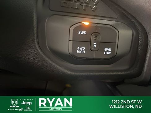New 2026 RAM 2500 Laramie AWD/4WD image 30