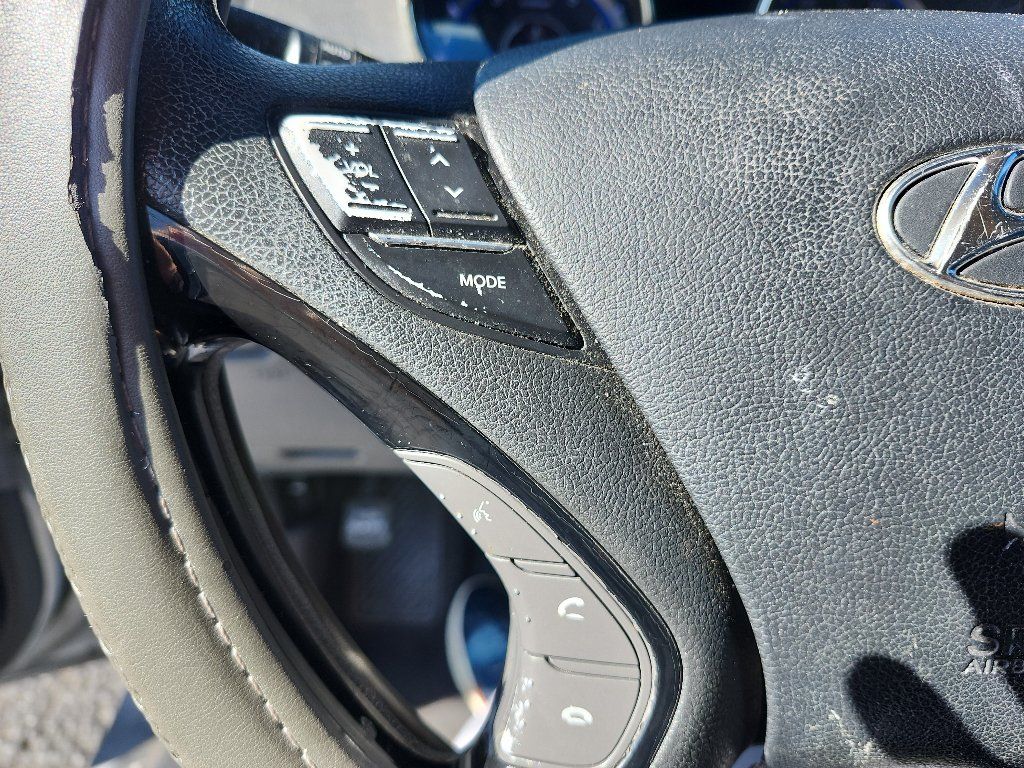Used 2013 Hyundai Sonata Limited FWD image 17