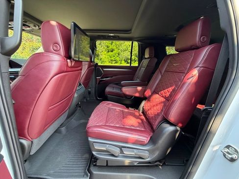 Used 2026 Cadillac Escalade ESV Sport w/ Touring Package AWD/4WD image 22