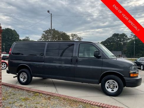 Used 2016 Chevrolet Express 3500 LT w/ LT Preferred Equipment Group image 8