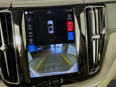 Used 2023 Volvo XC60 B5 Ultimate w/ Climate Package image 18